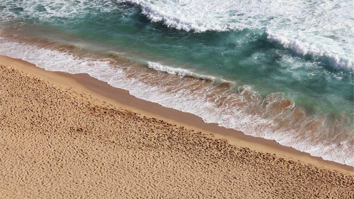 Comparative Study: Analysis & Opinion Across Major Airports