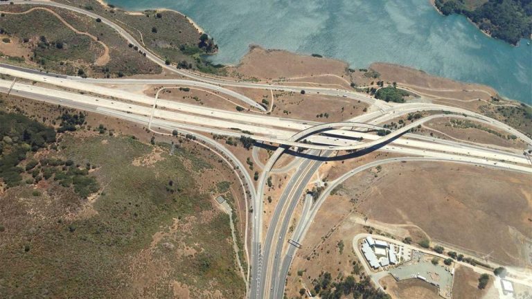 New Regional Briefings (APAC, Europe, Middle East, Americas) Innovations Transform Travel Retail