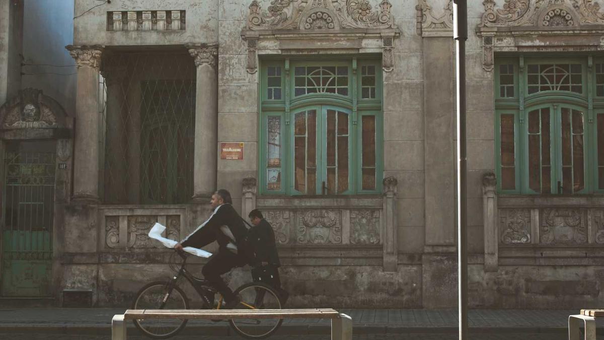 New Curated Review Innovations Transform Travel Retail